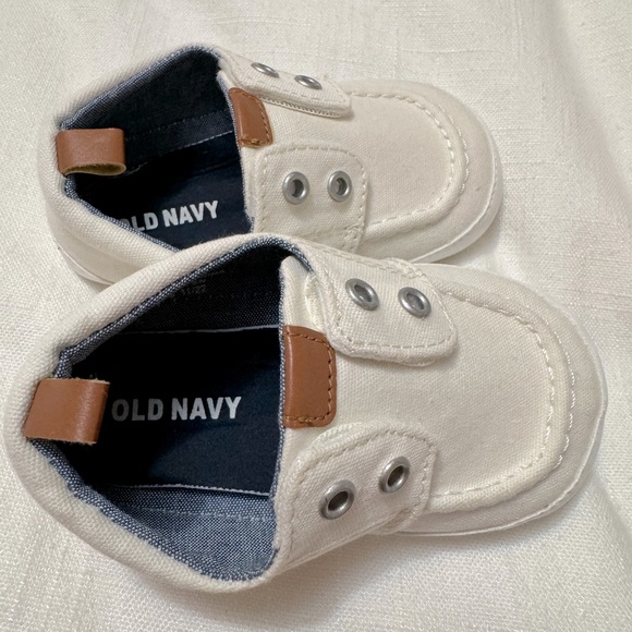 Old Navy | Slip on Sperry like style Baby Shoe | 18-24 month - Picture 5 of 6